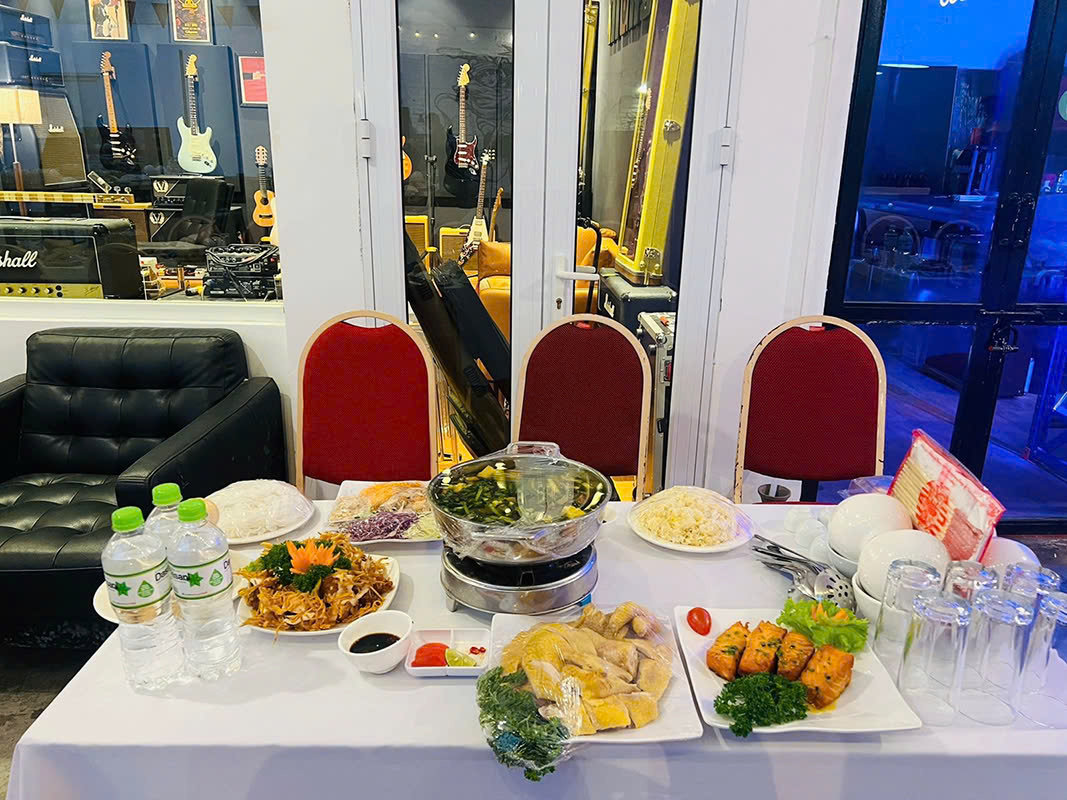 nấu cỗ tất niên ở hoàn kiếm