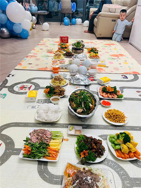 Ảnh nấu cỗ ngỗng ở hai bà trưng