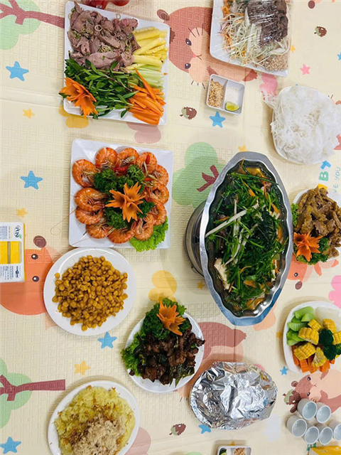 Ảnh nấu cỗ giỗ ở hai bà trưng
