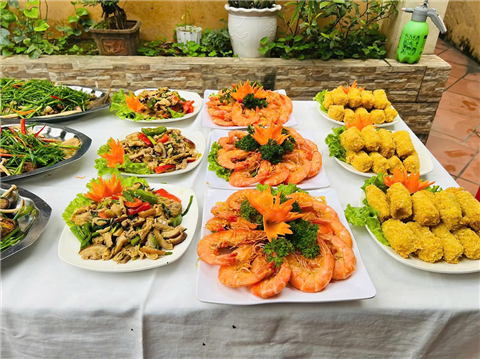 Ảnh nấu tiệc buffet ở ba đình