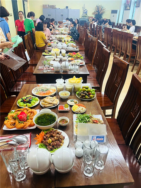 Ảnh nấu tiệc tại nhà ở Ba Vì