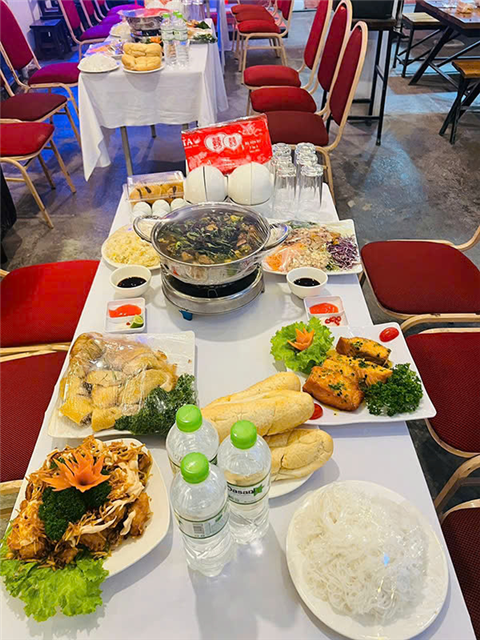 Ảnh nấu cỗ nhím ở Nam Từ Liêm